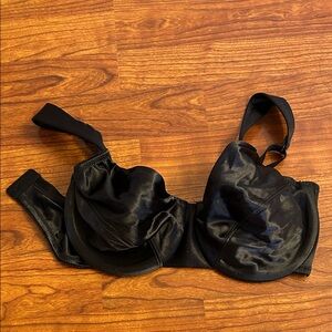 Victoria's Secret Sleek Black Bra 32D